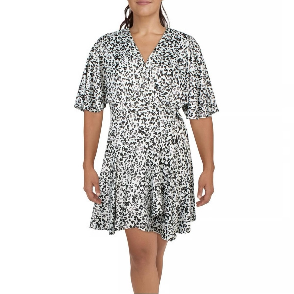 NWT BCBGeneration Black and White Animal Print Wrap Dress - Size: 12